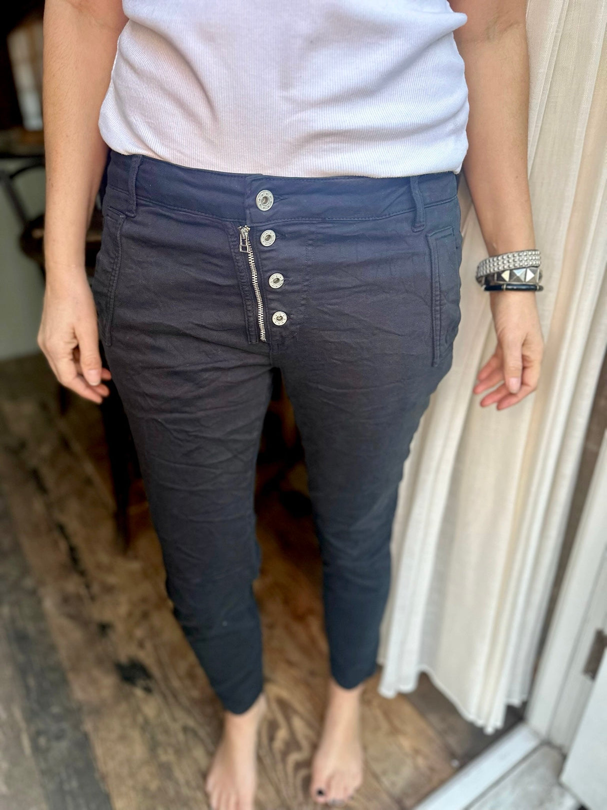 Jean Lux Black