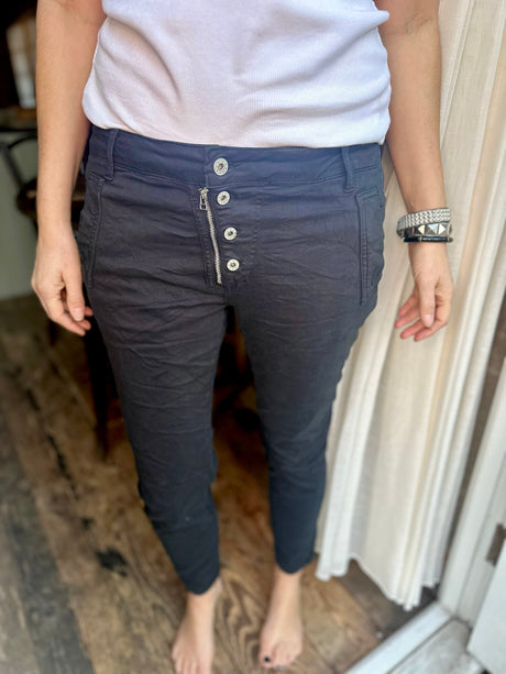 Jean Lux Black