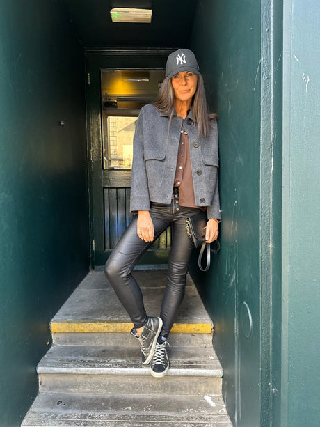 Jean Lux Leather Look Black