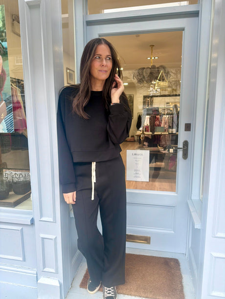 Sweet Sweatshirt - Black