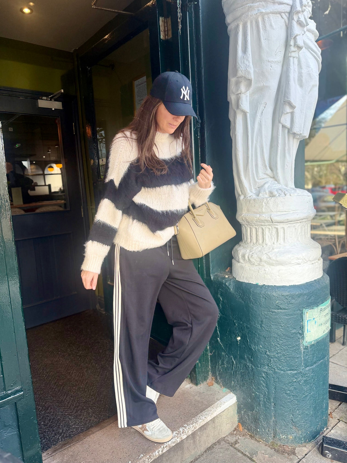 Alexia Stripe knit - Black/White