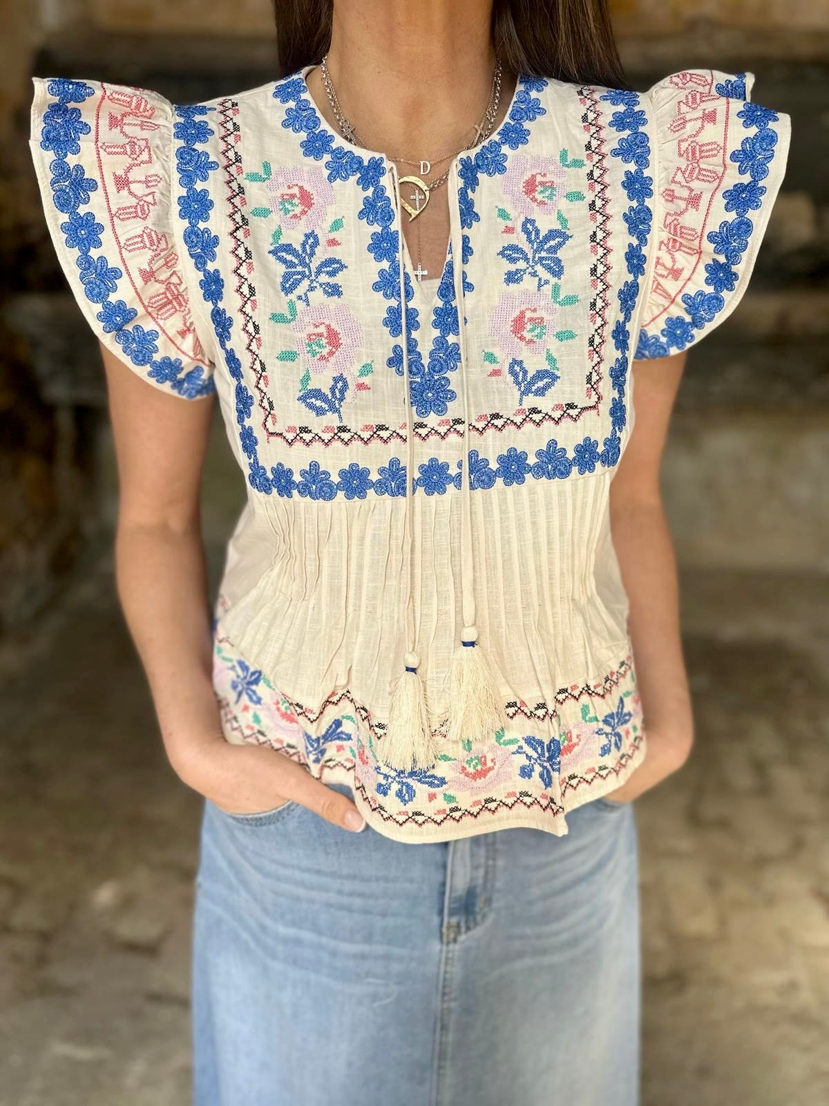 Helly Embroidered Top - Neutral