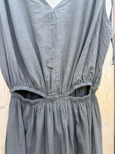 Zahra Cut Out Maxi - Black